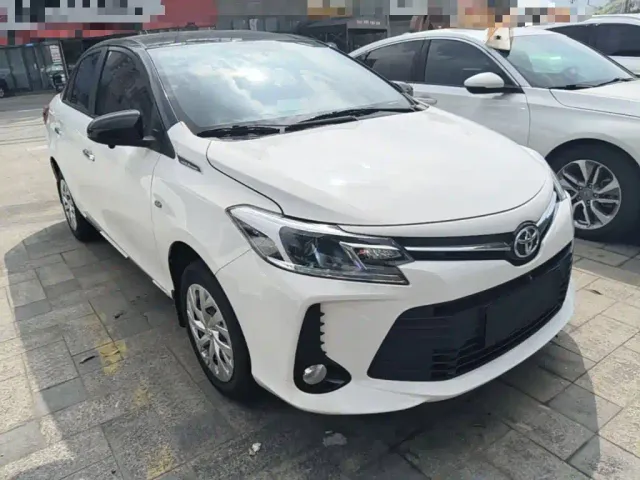 Toyota Vios — Фото автомобиля 3
