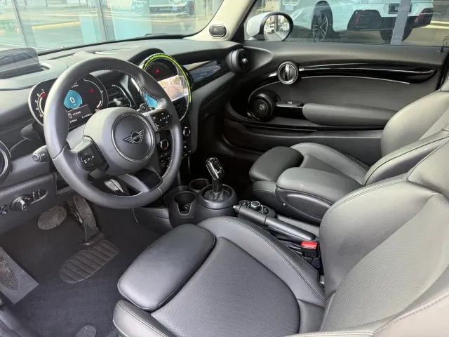 MINI MINI 2022 2.0T COOPER S The Coopers Commemorative Edition — Фото автомобиля 4