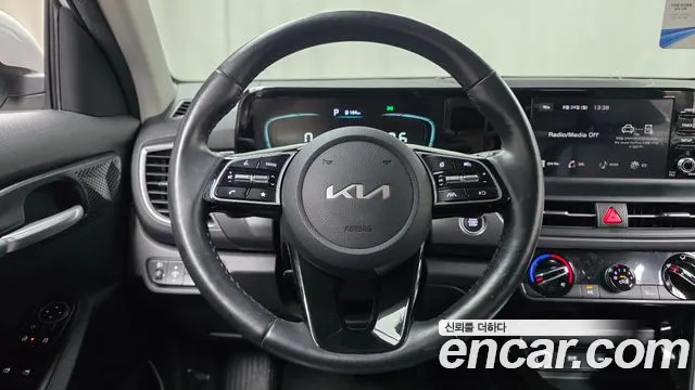 Kia Seltos Новый Seltos Бензин 2.0 2WD — Фото автомобиля 12