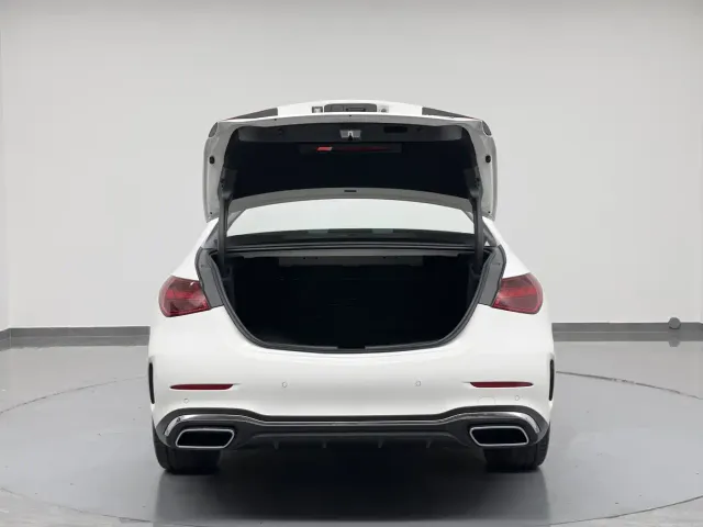 Mercedes-Benz C-Class — Фото автомобиля 27