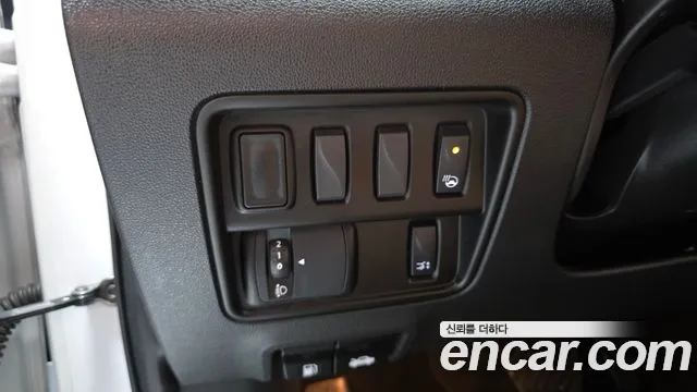 Renault-KoreaSamsung QM6 Новый QM6 2.0 LPe RE Signature 2WD — Фото автомобиля 15