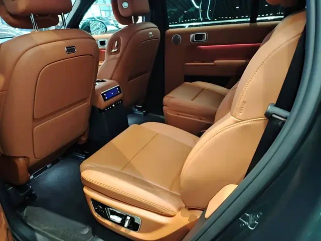 Li Auto L9 — Фото автомобиля 16