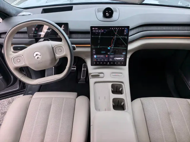 Nio ES8 — Фото автомобиля 16