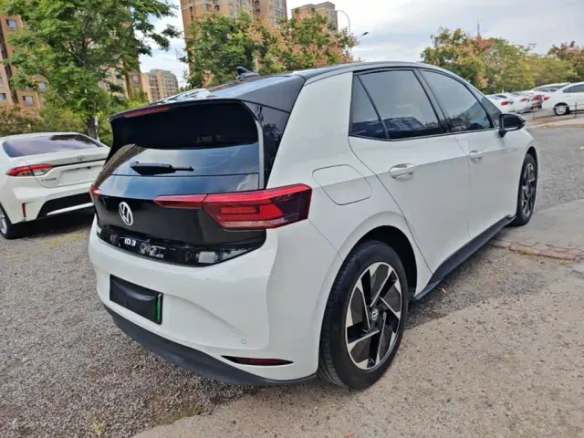 Volkswagen ID.3 — Фото автомобиля 6