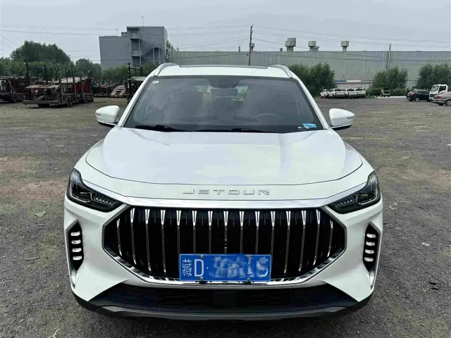 Jetour X70 Plus — Фото автомобиля 2