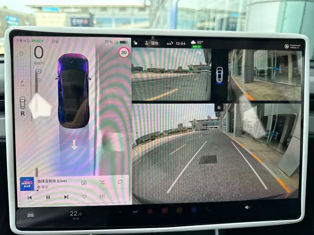 Tesla Model Y — Фото автомобиля 16