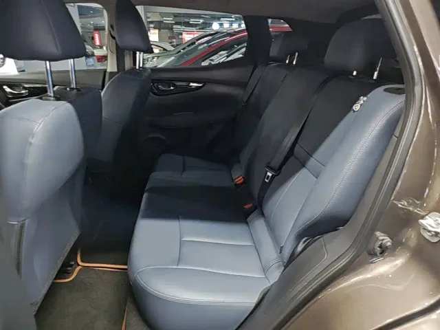 Nissan Qashqai — Фото автомобиля 16