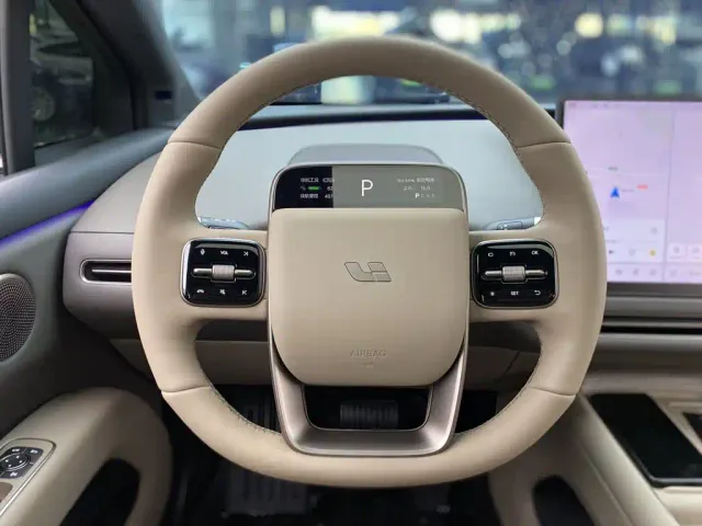 Li Auto i6 — Фото автомобиля 17