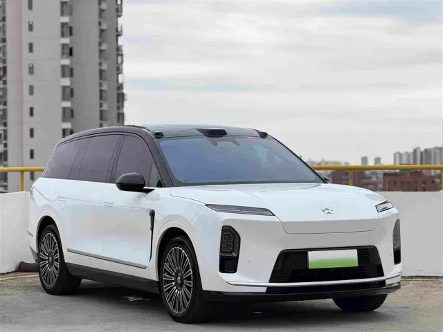 Nio ES8 — Фото автомобиля 3