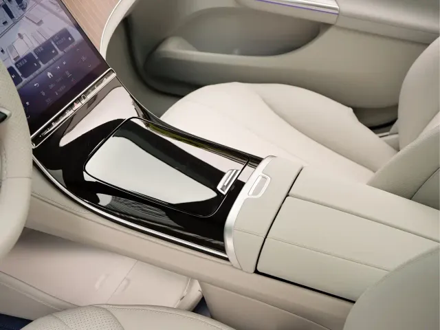 Mercedes-Benz EQE — Фото автомобиля 15