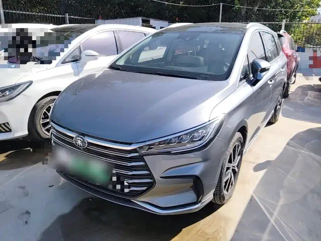 Фотография автомобиля — BYD Song MAX