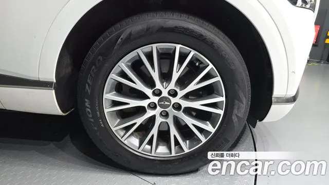 Genesis GV80 — Фото автомобиля 5