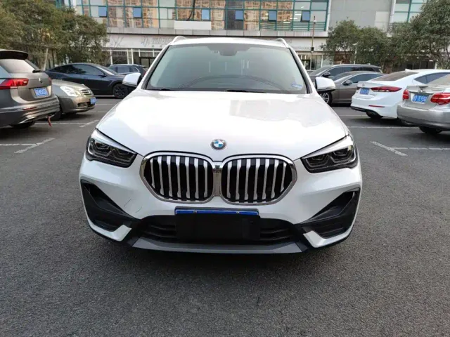 BMW X1 — Фото автомобиля 2
