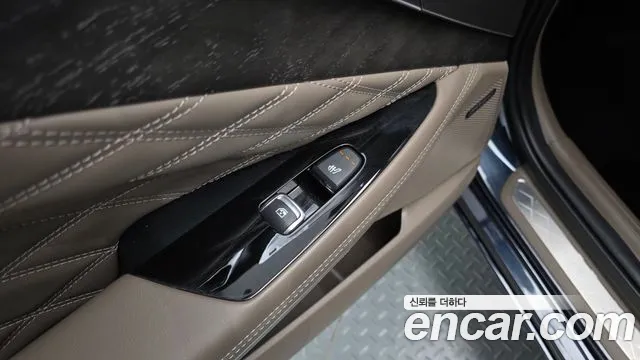 Kia K8 Hybrid — Фото автомобиля 19