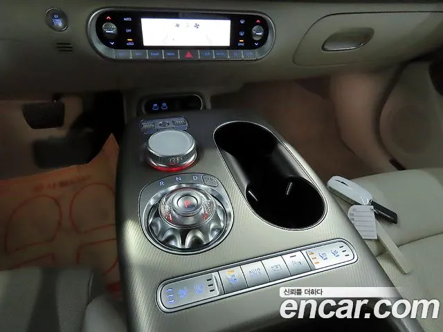 Genesis GV60 — Фото автомобиля 14