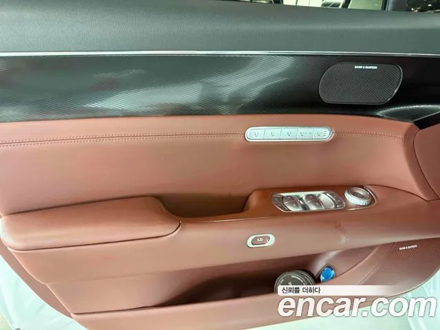 Genesis G90 Бензин 3.5 турбо AWD — Фото автомобиля 14