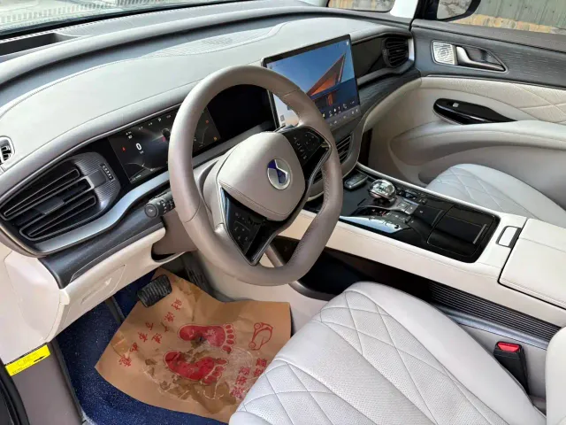 Denza Denza D9 2022 DM-i 970 AWD Flagship — Фото автомобиля 7