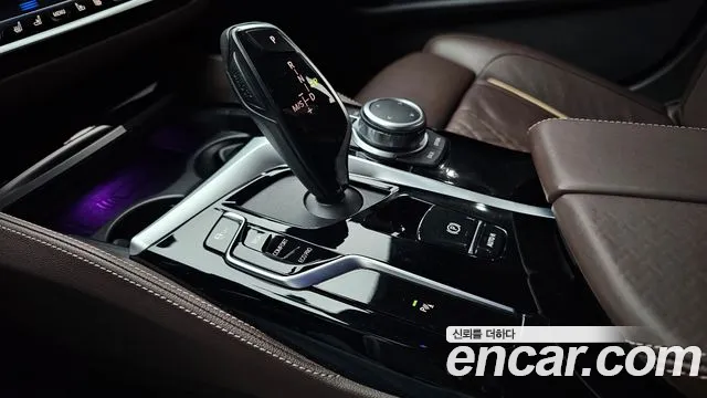 BMW 5 Series G30 — Фото автомобиля 9