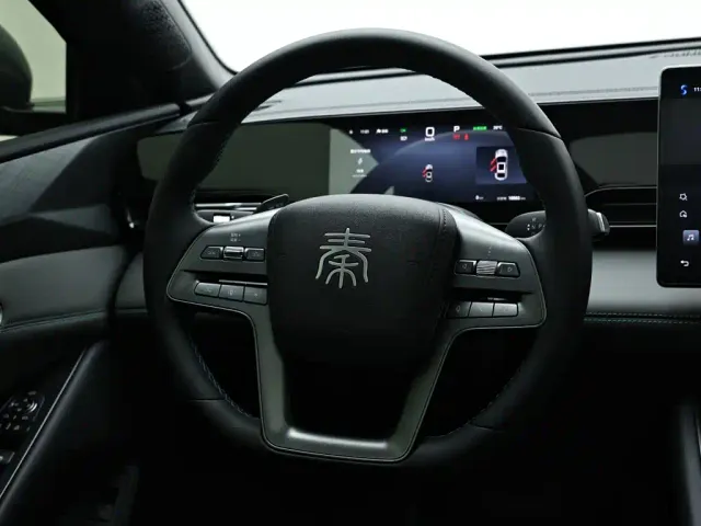 BYD Qin L — Фото автомобиля 15