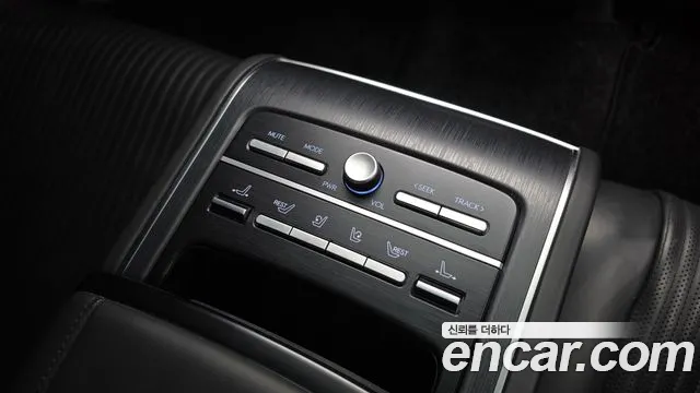 Hyundai Grandeur GN7 — Фото автомобиля 28