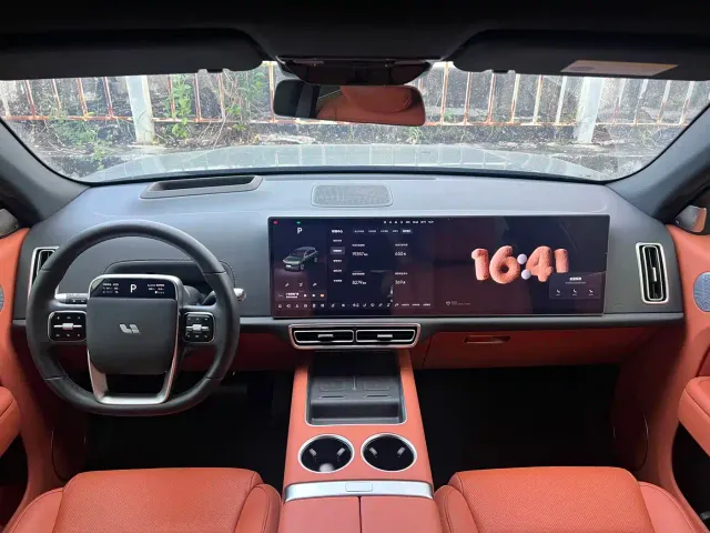 Li Auto L7 — Фото автомобиля 18