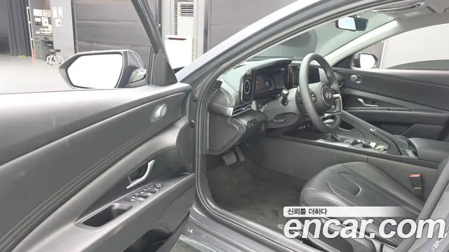 Hyundai AVANTE Новый Avante (CN7) — Фото автомобиля 10