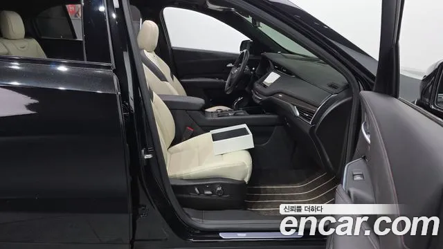 Cadillac XT4 2.0 Sport AWD — Фото автомобиля 12
