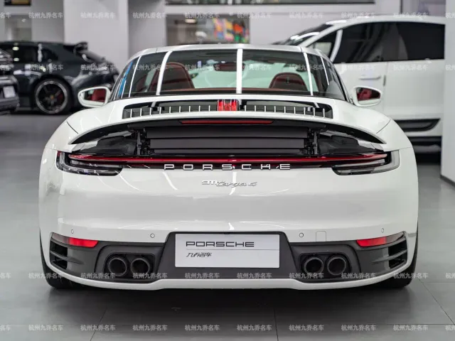 Porsche 911 — Фото автомобиля 6