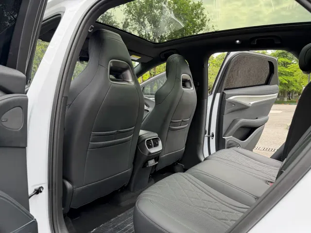 BYD Sealion 07 EV — Фото автомобиля 9