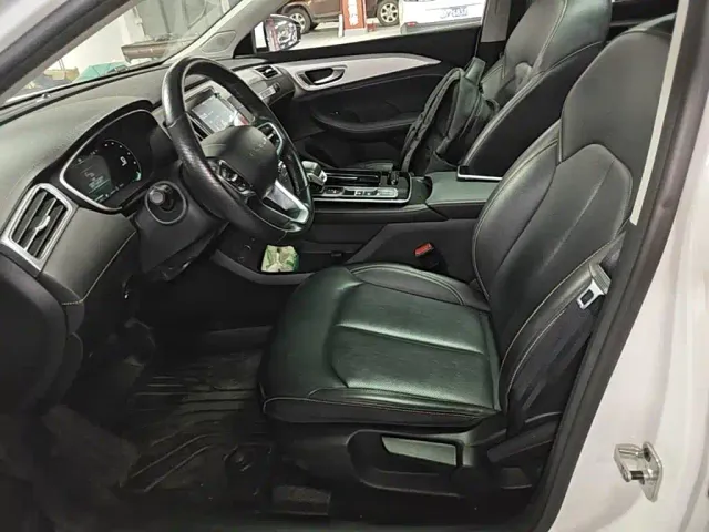 Roewe i6 MAX EV — Фото автомобиля 14