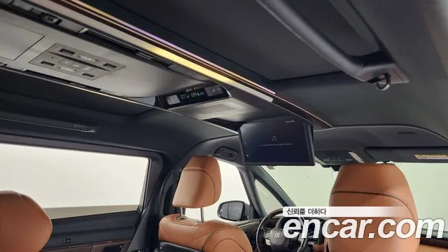 Toyota Alphard — Фото автомобиля 19