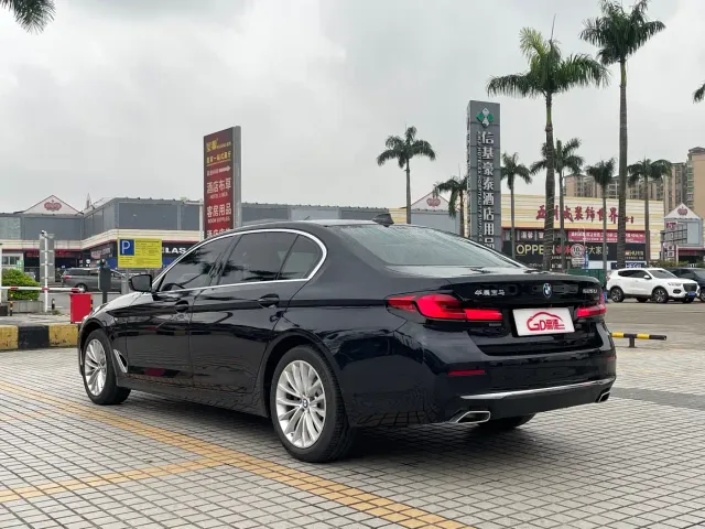 BMW 5 Series — Фото автомобиля 7