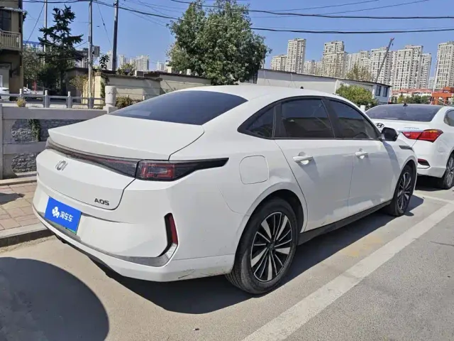 Changan Qiyuan A05 — Фото автомобиля 3
