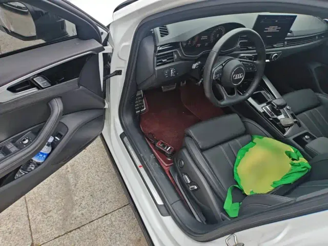 Audi A4L — Фото автомобиля 15