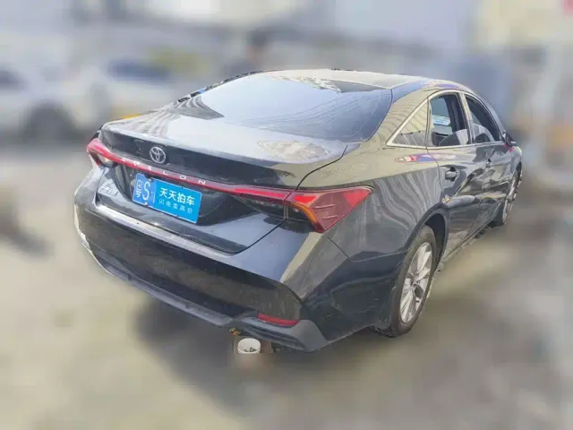 Toyota Avalon — Фото автомобиля 2