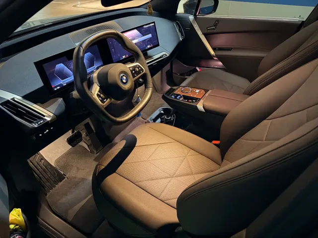 BMW iX — Фото автомобиля 5