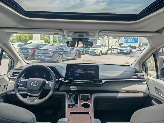 Toyota Granvia — Фото автомобиля 6