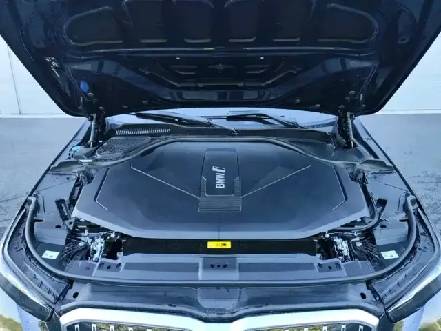 BMW i5 — Фото автомобиля 7