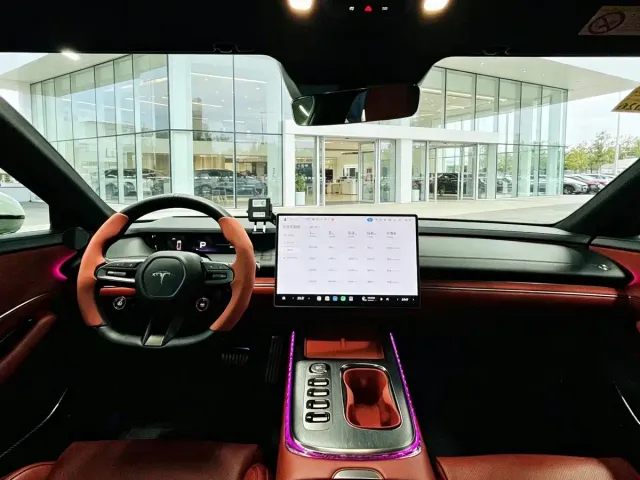 Xiaomi SU7 — Фото автомобиля 7