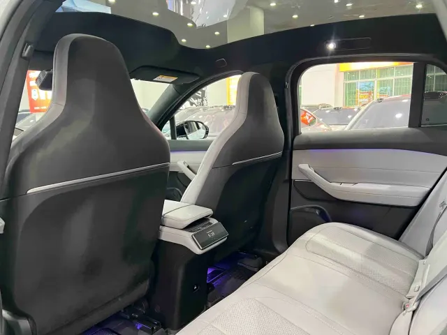 Nio EC6 — Фото автомобиля 10