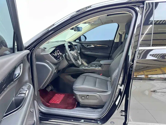 Buick Envision Plus — Фото автомобиля 10