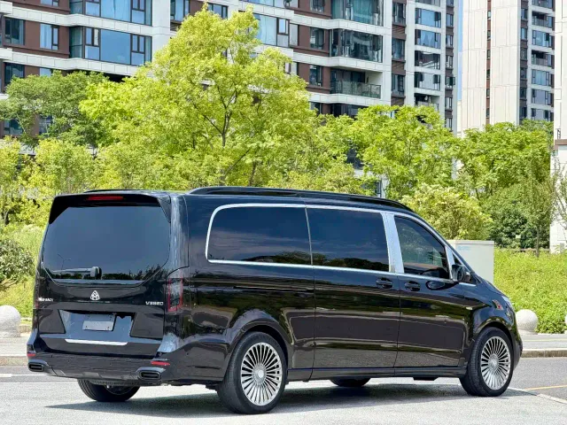 Mercedes-Benz V-Class — Фото автомобиля 4