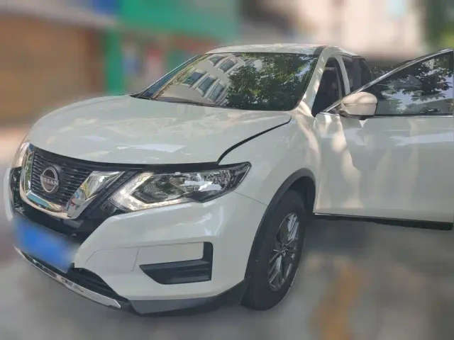 Фотография автомобиля — Nissan X-Trail