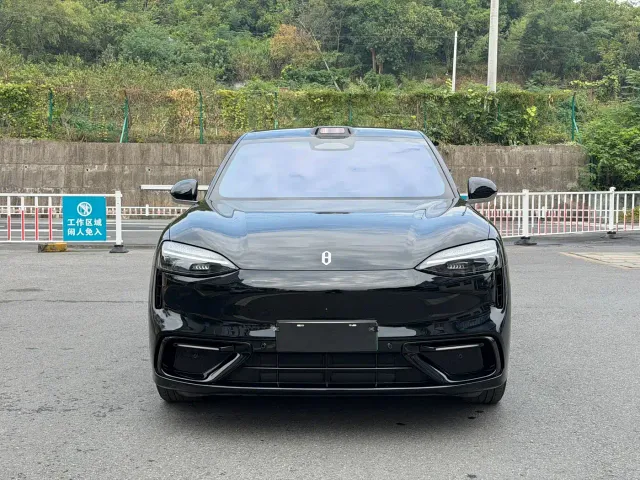 Aito M6 — Фото автомобиля 2