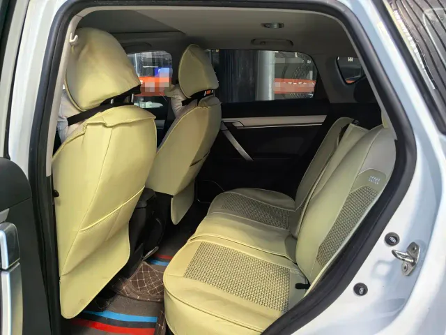 Geely Binyue — Фото автомобиля 7