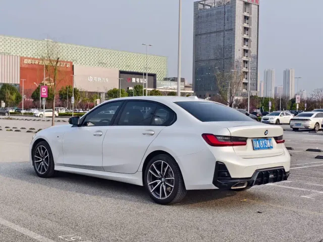 BMW 3 Series — Фото автомобиля 6