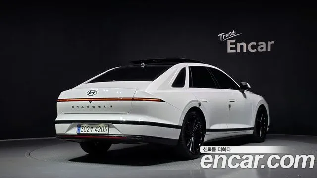 Hyundai Grandeur — Фото автомобиля 2