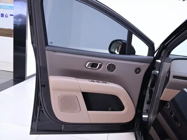 Li Auto i6 — Фото автомобиля 18