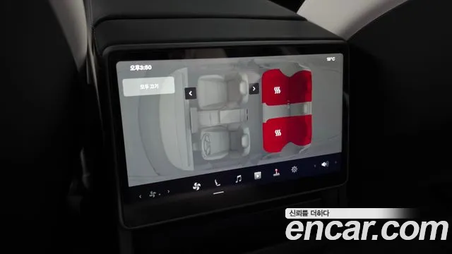 Tesla Model 3 — Фото автомобиля 25