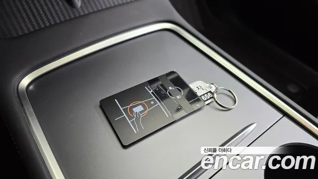 Tesla Model Y — Фото автомобиля 20